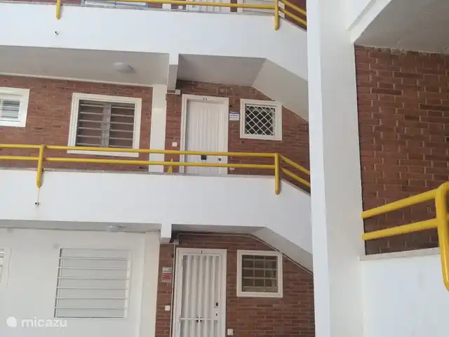Brisa al Mar | Espagne, Costa Dorada, Salou - appartement La porte d’entrée de notre appartement, prise depuis la cour