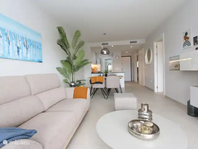 Apartamento de lujo en Flamenca Village en España, Costa Blanca, Orihuela Costa - apartamento Sala de estar, comedor y cocina