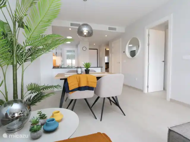 Apartamento de lujo en Flamenca Village en España, Costa Blanca, Orihuela Costa - apartamento Sala de estar, comedor y cocina