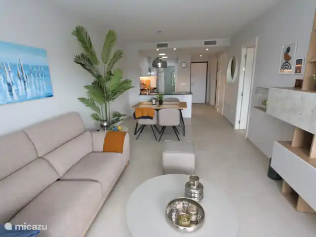 Apartamento de lujo en Flamenca Village en España, Costa Blanca, Orihuela Costa - apartamento Sala de estar, comedor y cocina