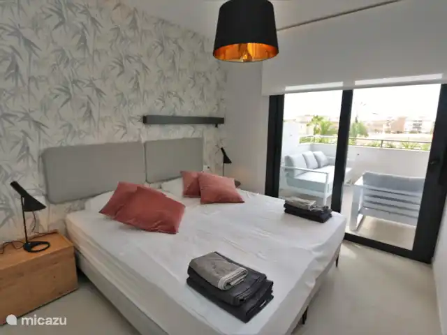 Apartamento de lujo en Flamenca Village en España, Costa Blanca, Orihuela Costa - apartamento Dormitorio con cama doble
