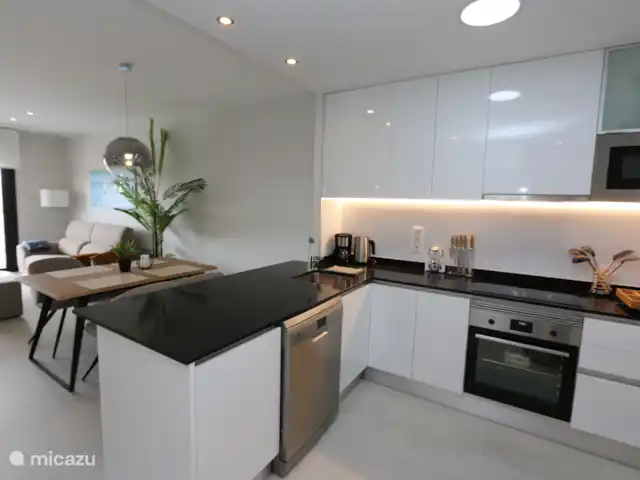 Apartamento de lujo en Flamenca Village en España, Costa Blanca, Orihuela Costa - apartamento Amplia cocina