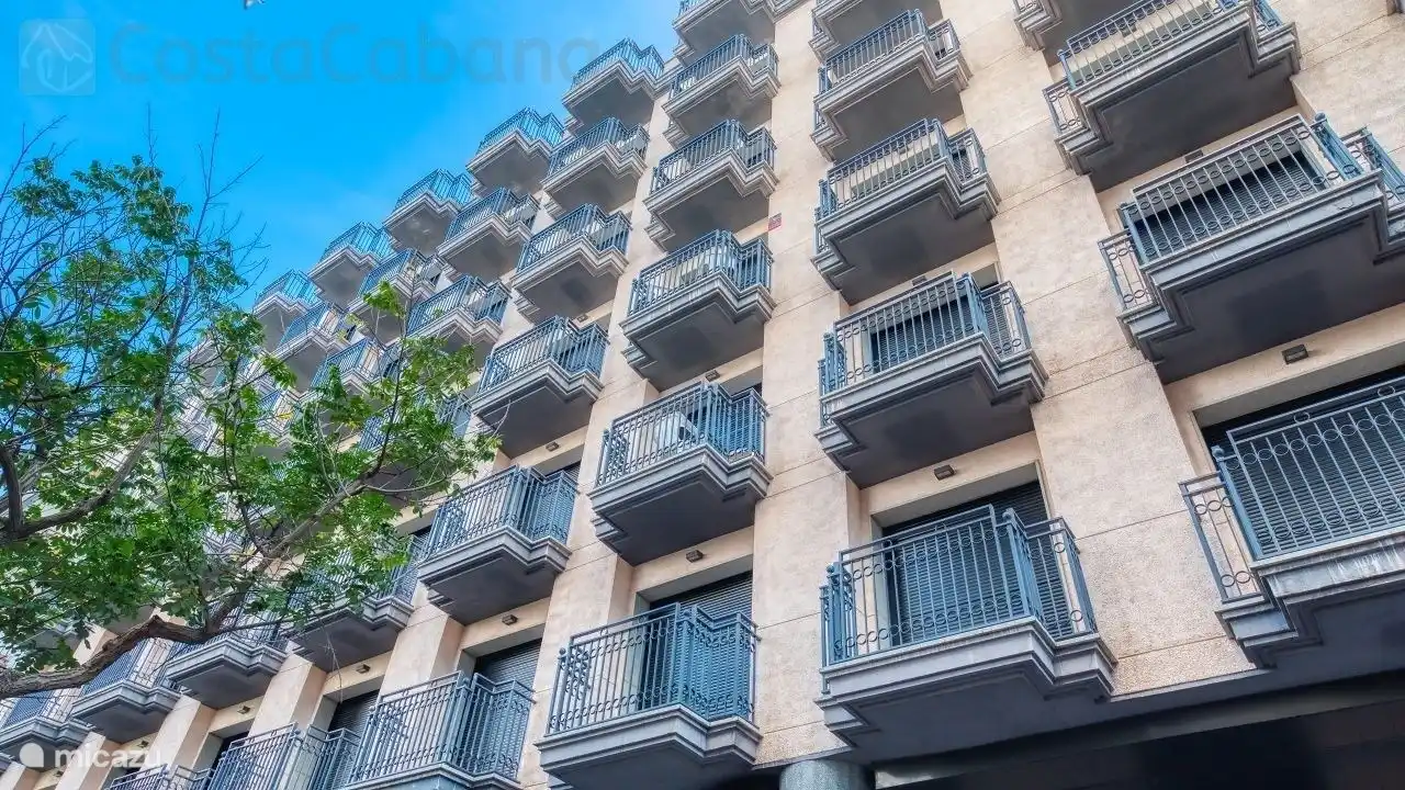 Moderne Wohnung mit Balkon und Gemeinschaftspool im Zentrum von Lloret!