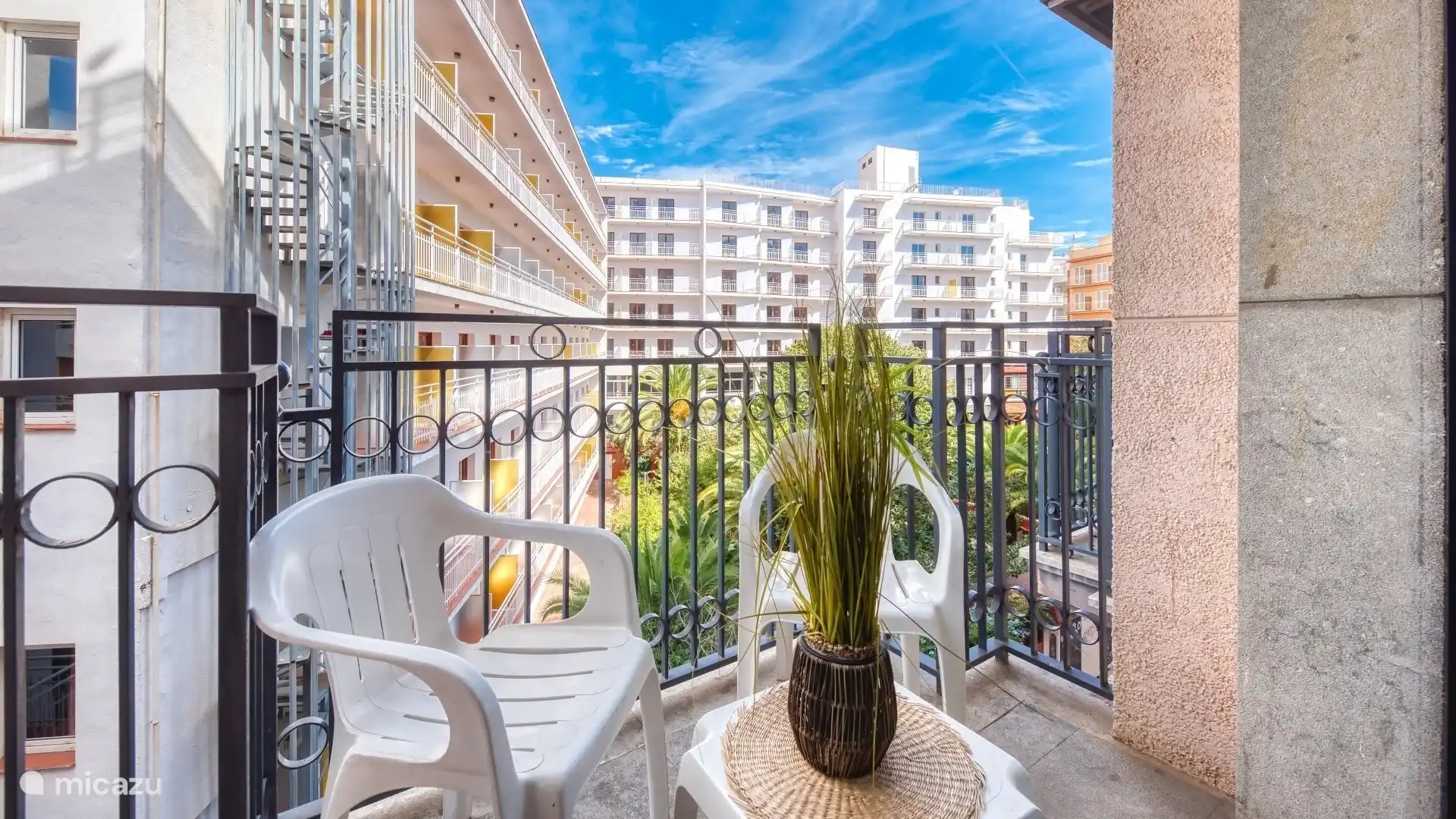 Moderne Wohnung mit Balkon und Gemeinschaftspool im Zentrum von Lloret!