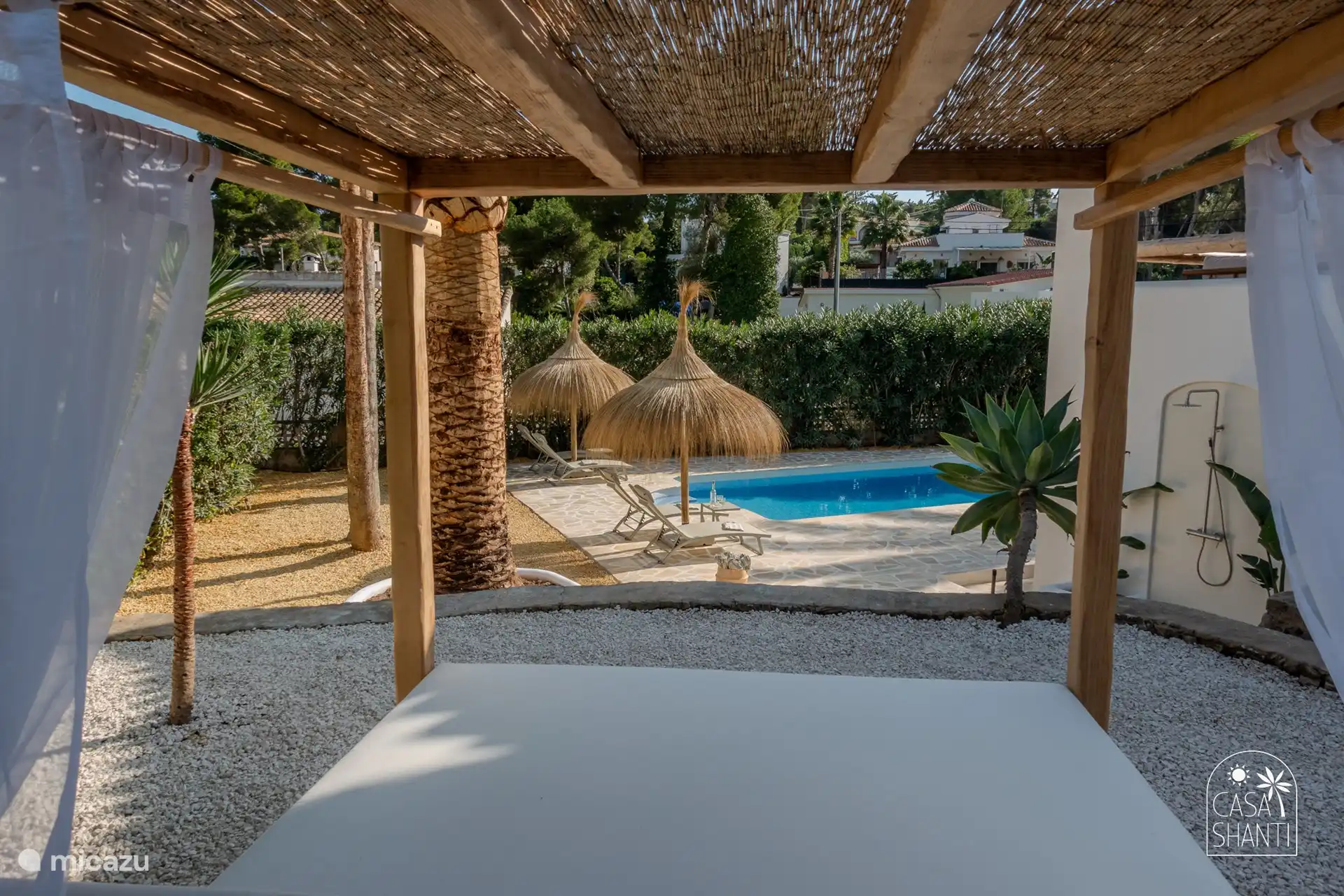 Blick aus dem balinesischen Bett.