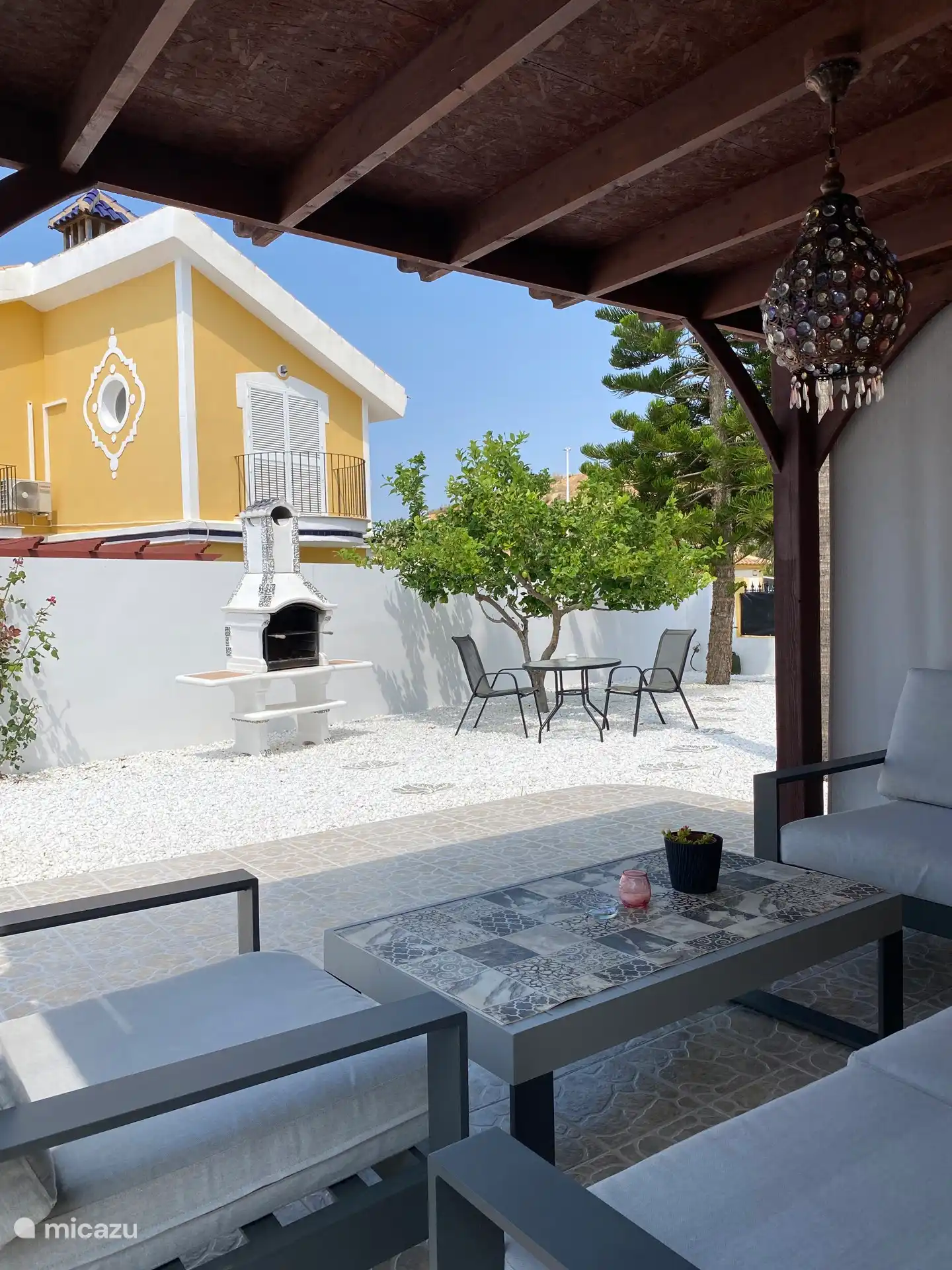 Covered seating area