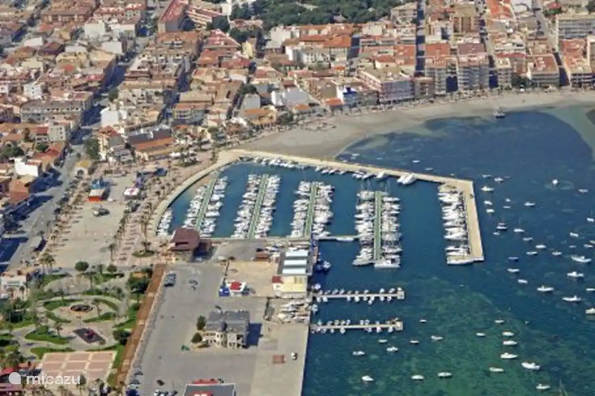 Der Yachthafen von Lo Pagan