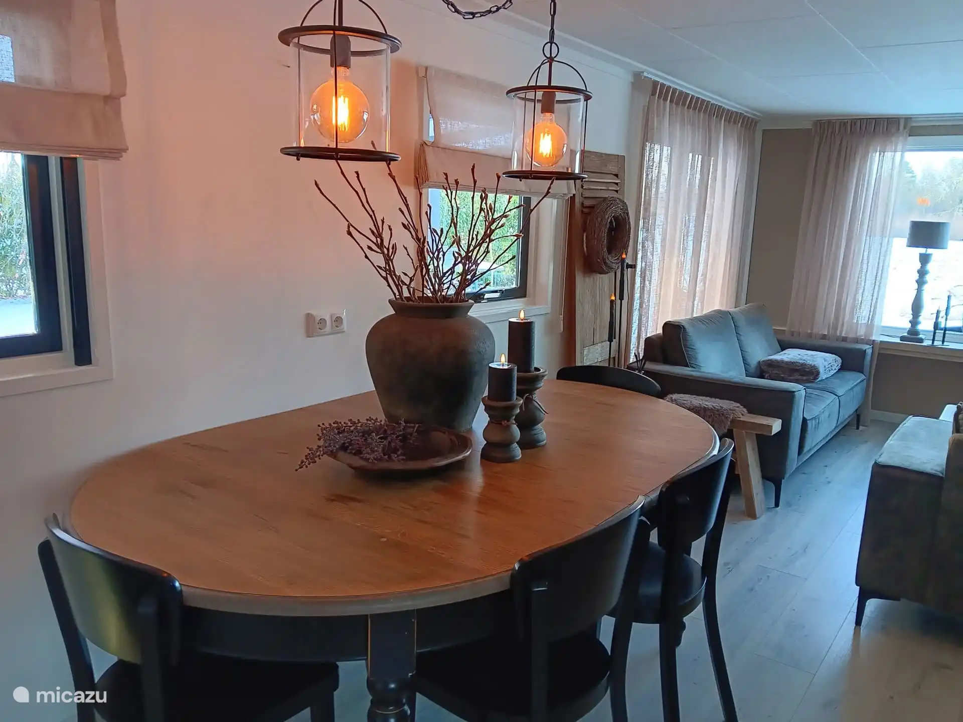 5 persoons chalet Capfun Stoetenslagh, eettafel