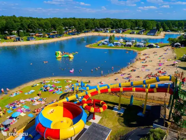 De Wilg, Stoetenslagh huren in Nederland, Overijssel, Rheezerveen - chalet 5 persoons Chalet de Wilg, Rheezerveen. Gratis gebruik van Capfun Stoetenslagh, mega glijbanen bij groot meer.