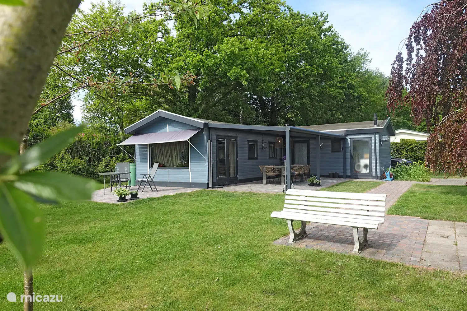 5 persoons Chalet de Wilg, Rheezerveen. Vanaf het bankje genieten! 