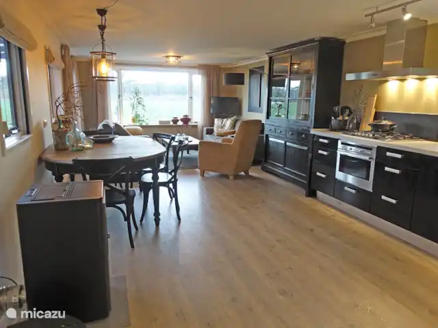 De Wilg, Stoetenslagh huren in Nederland, Overijssel, Rheezerveen - chalet 5 persoons chalet De Wilg, Rheezerveen met een palletkachel voor de wat koudere dagen.