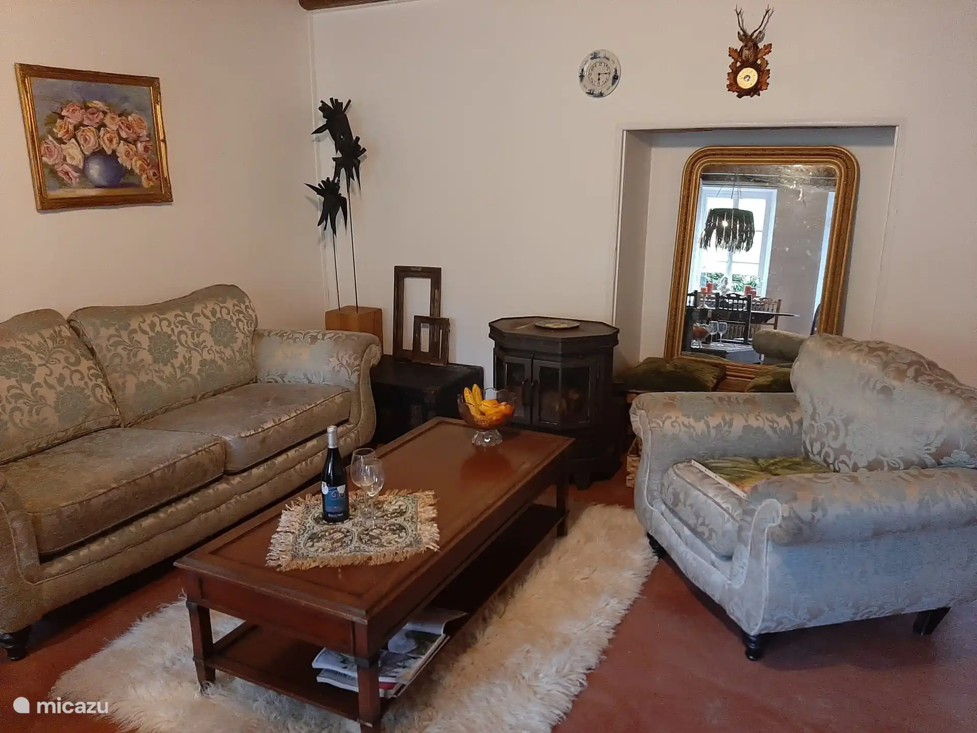 on the couch at auntie