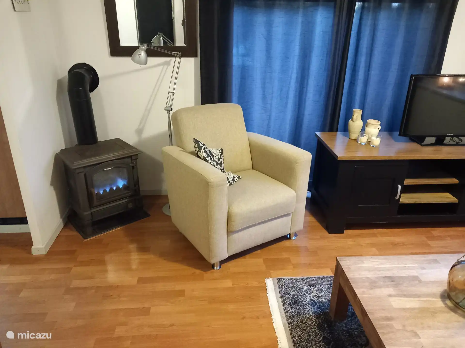 Chalet 4 personen, De eik, Stoetenslagh Rheezerveen, naast de airco is er ook een gaskachel 