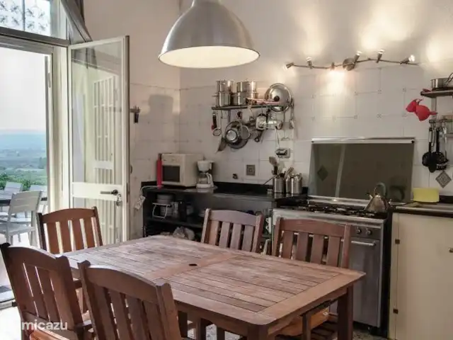 Villa Bonforte huren in Italië, Sicilië, Francofonte - villa keuken met openslaande deuren naar terras