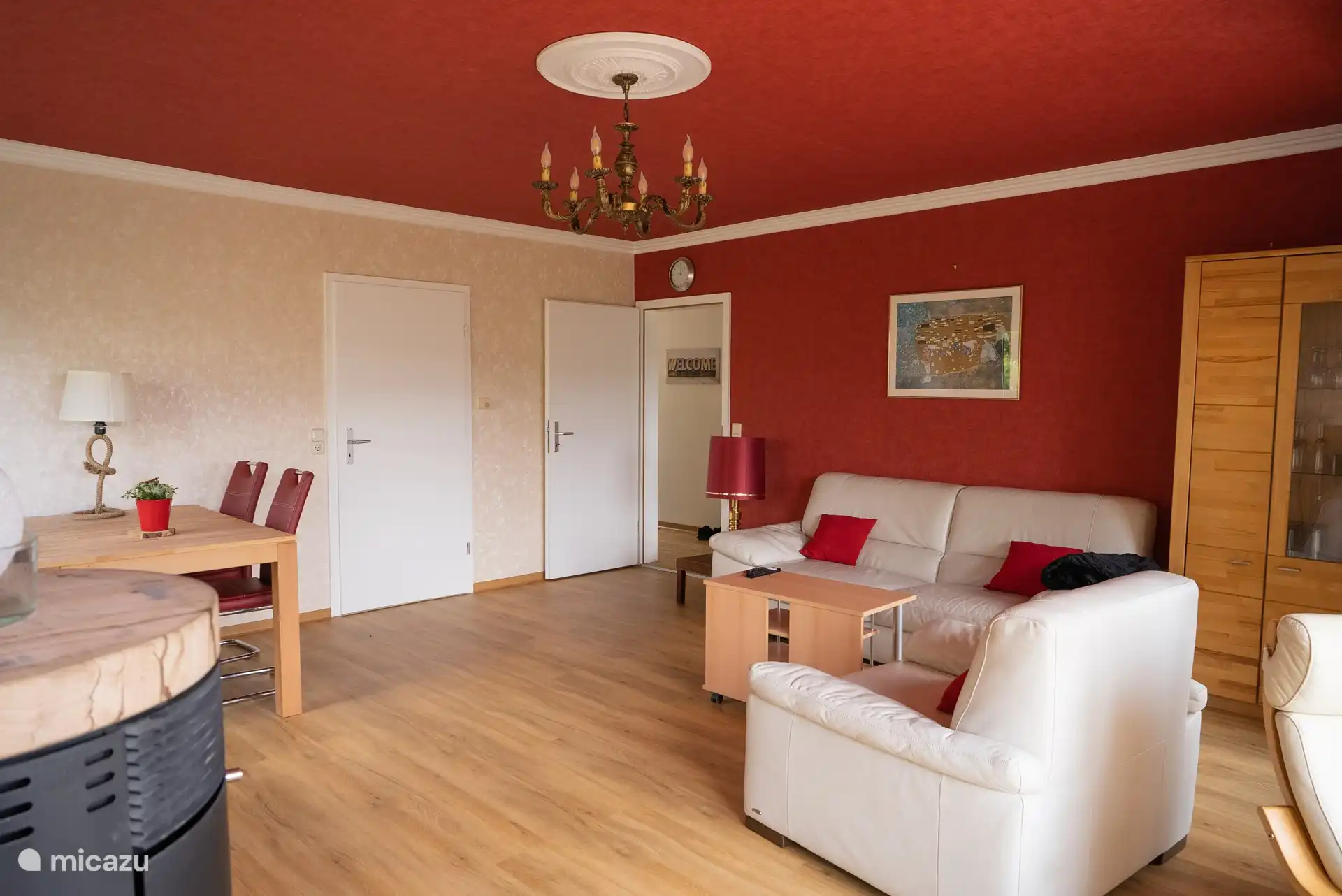 Living room towards the hallway