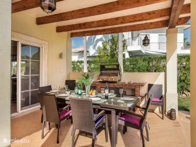 Location de Vacances Portugal, Algarve, Quarteira, villa - Villa Sol Golfe Salle à manger extérieure couverte