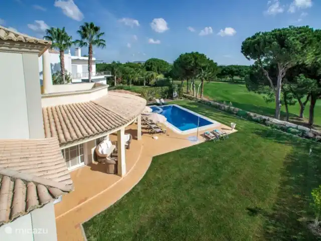 Location de Vacances Portugal, Algarve, Quarteira, villa - Villa Sol Golfe Vue de dessus sur le jardin