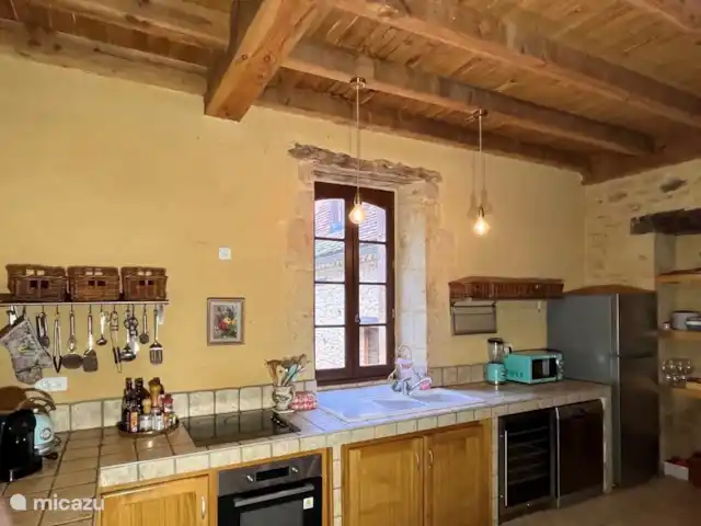 Scarpat Sérénite | France, Dordogne, Le Buisson-de-Cadouin - maison de vacances 2ème maison -- cuisine avec tous les ustensiles et fournitures de cuisine