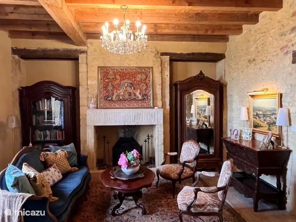 2. Haus -- eine weitere Aufnahme des Wohnzimmers