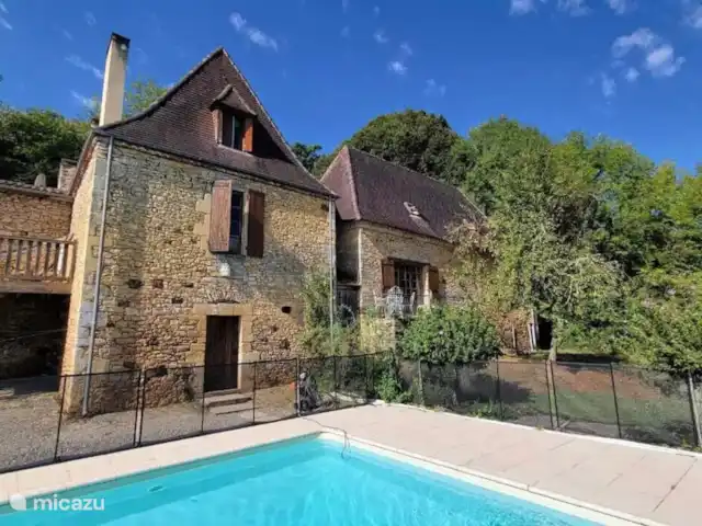 Scarpat Sérénite | France, Dordogne, Le Buisson-de-Cadouin - maison de vacances Vue arrière des deux maisons depuis la piscine