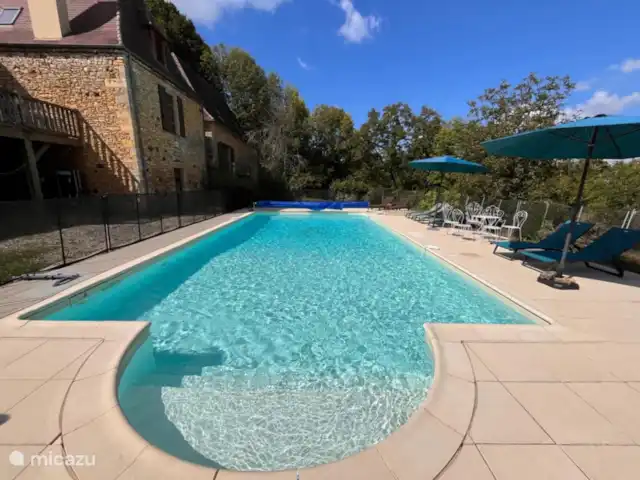 Scarpat Sérénite | France, Dordogne, Le Buisson-de-Cadouin - maison de vacances Vue vers l’ouest sur la piscine et le terrain