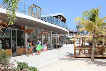 Boulevard de la plage de Mambo