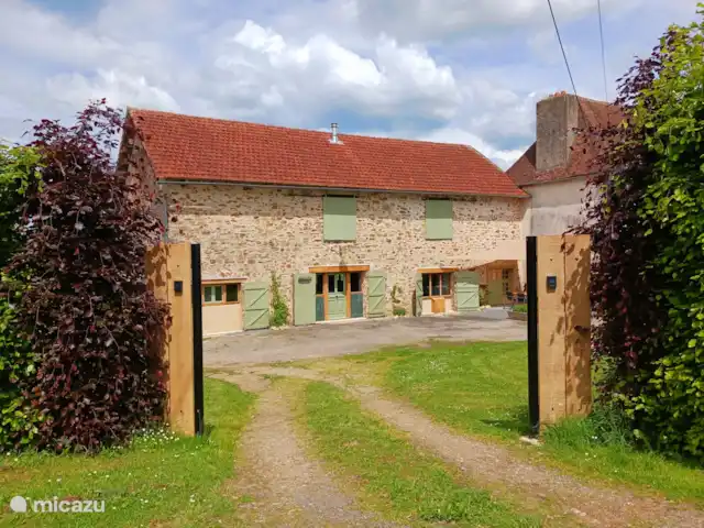Uni-Vert avec piscine privée | France, Haute-Vienne, Coussac-Bonneval - gîte / cottage Gîte Uni-Vert