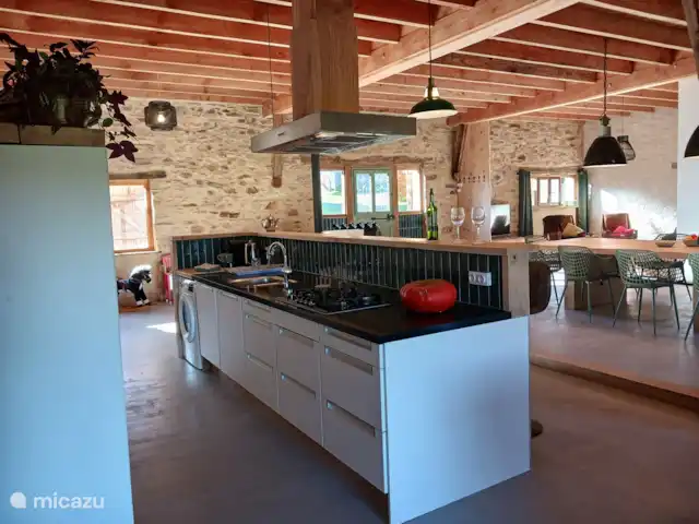 Uni-Vert avec piscine privée | France, Haute-Vienne, Coussac-Bonneval - gîte / cottage Cuisine