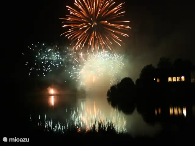 Uni-Vert avec piscine privée | France, Haute-Vienne, Coussac-Bonneval - gîte / cottage Feu d’artifice 14 juillet