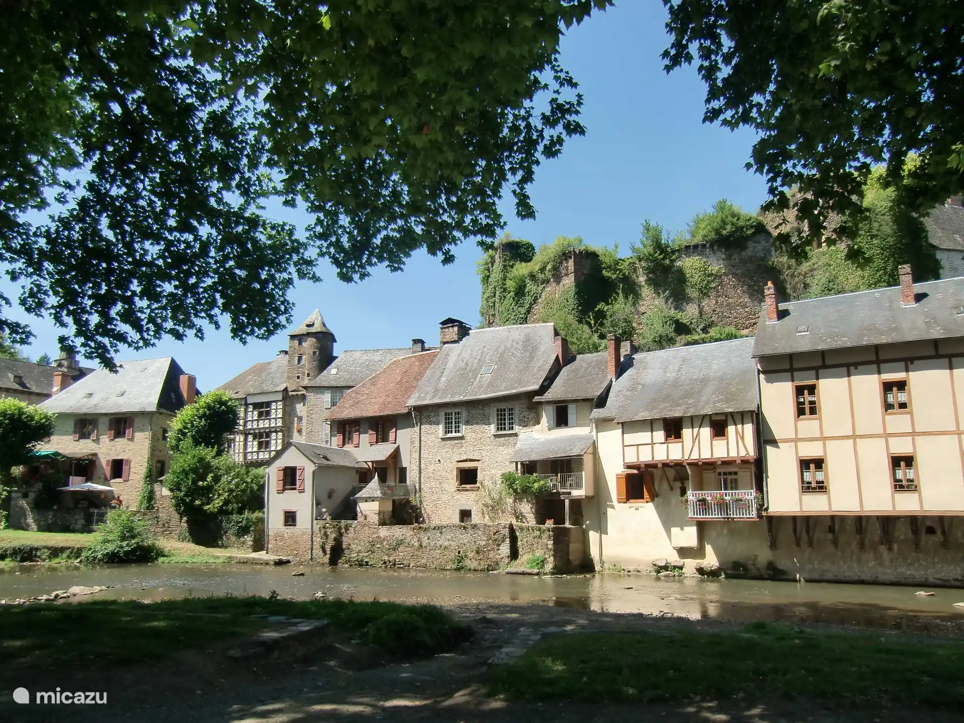 Ségur-le-Château eines der schönsten Dörfer Frankreichs