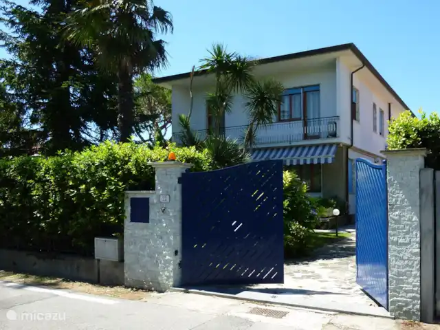 Location de Vacances Italie, Toscane, Forte Dei Marmi, villa -  Villa Elza à 400 mètres de la plage Location de Vacances Italie, Toscane, Forte Dei Marmi, villa -  Villa Elza à 400 mètres de la plage