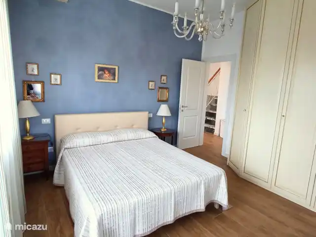 Location de Vacances Italie, Toscane, Forte Dei Marmi, villa -  Villa Elza à 400 mètres de la plage Chambre avec climatisation et terrasse