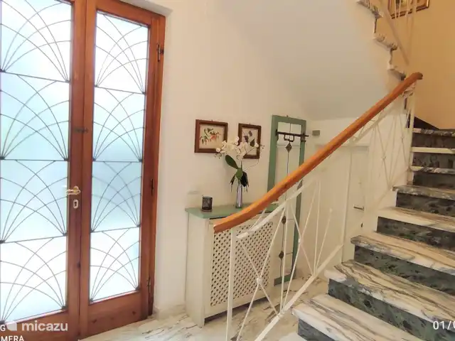 Location de Vacances Italie, Toscane, Forte Dei Marmi, villa -  Villa Elza à 400 mètres de la plage Entrée de la maison