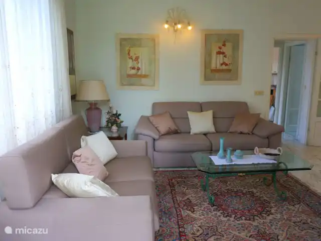 Location de Vacances Italie, Toscane, Forte Dei Marmi, villa -  Villa Elza à 400 mètres de la plage Nouveaux canapés confortables