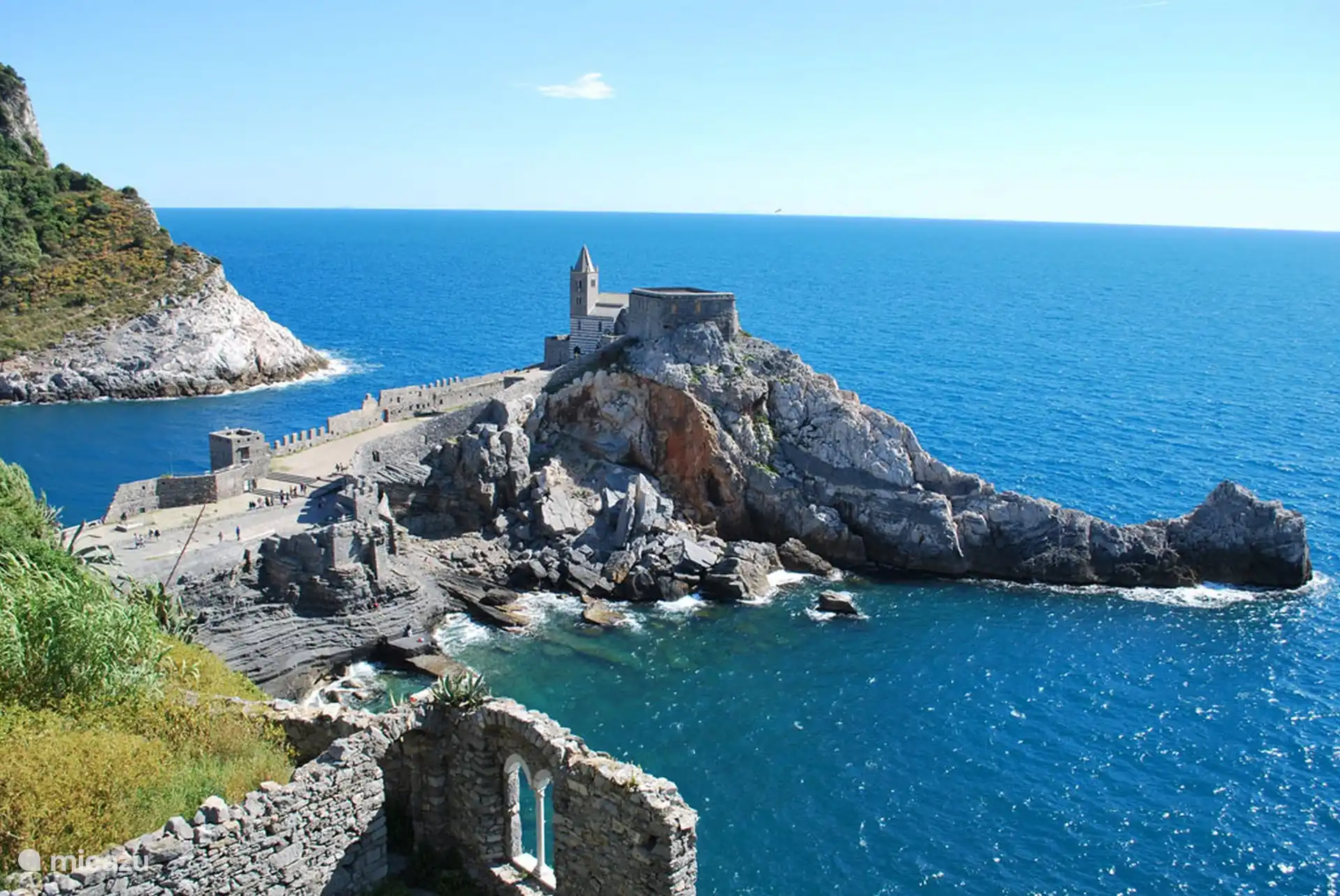 Portovenere. Romantischer Tagesausflug, mit dem Schiff, mit dem Zug oder mit dem Auto