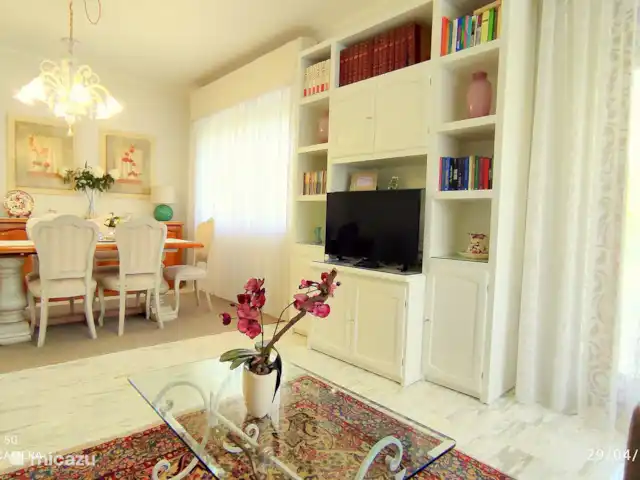 Location de Vacances Italie, Toscane, Forte Dei Marmi, villa -  Villa Elza à 400 mètres de la plage TV SAT 42 Ecran plat