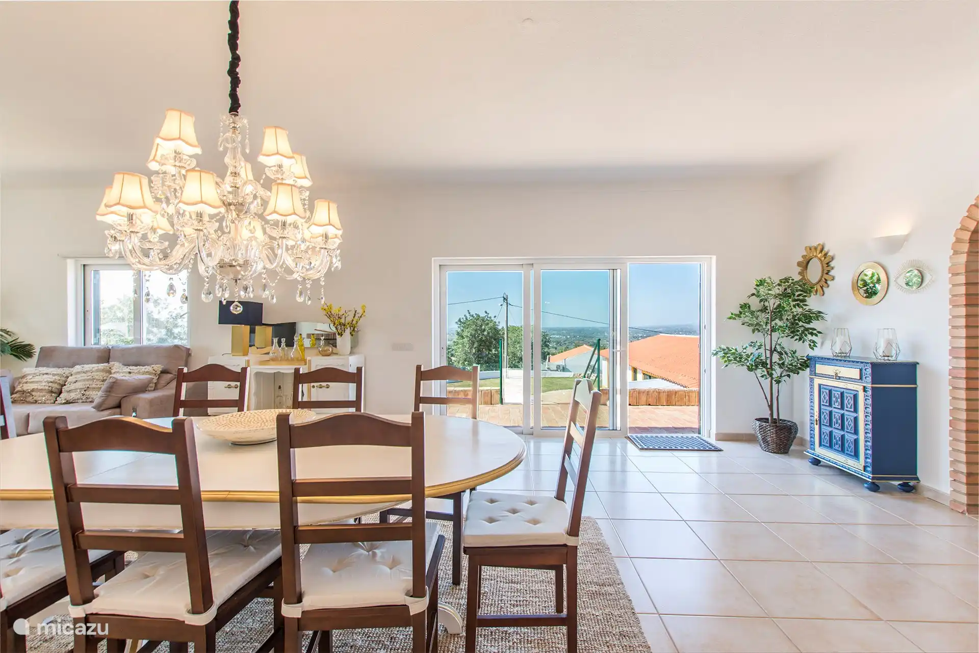 Essbereich im Wohnzimmer 