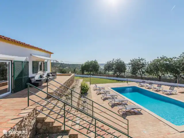 Villa Cristiane en Portugal, Algarve, Silves - villa Escaleras de Villa Cristiane a la piscina