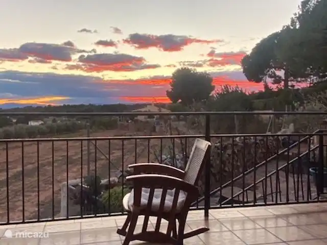 Location de Vacances Espagne, Valence, Valence (ville), villa - Villa Valencia Sunset Ciel en début de soirée depuis la terrasse du niveau supérieur