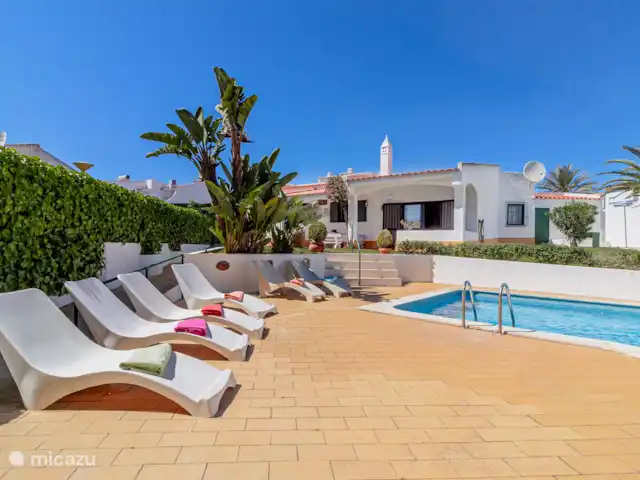 Villa das Acacias huren in Portugal, Algarve, Albufeira - villa Ligstoelen