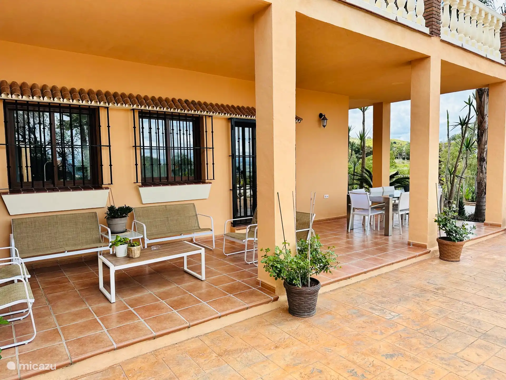 Terrasse depuis la cuisine