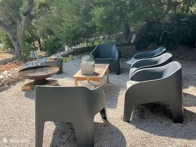 Antiguo Trullo Casa Lucca en Italia, Apulia, Carovigno - casa vacacional Asiento junto al cuenco de fuego