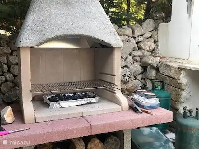 Antiguo Trullo Casa Lucca en Italia, Apulia, Carovigno - casa vacacional Barbacoa