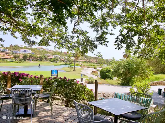 Villa Jazmyn 27 @ Blue Bay Curacao huren in Curaçao, Curacao-Midden, Blue Bay - villa lemongrass restaurant bij de golfclub