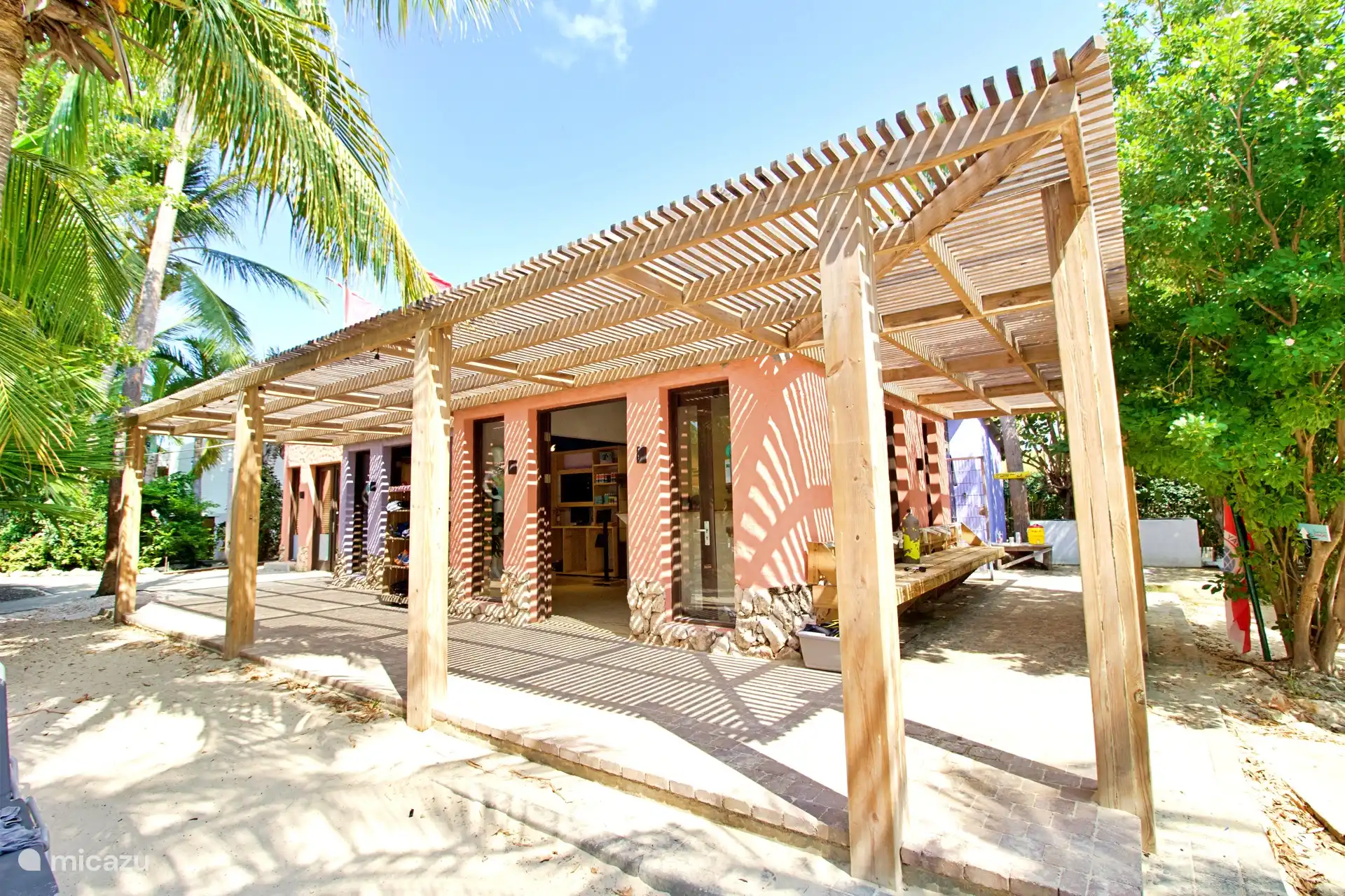 Blue Bay Dive Academy