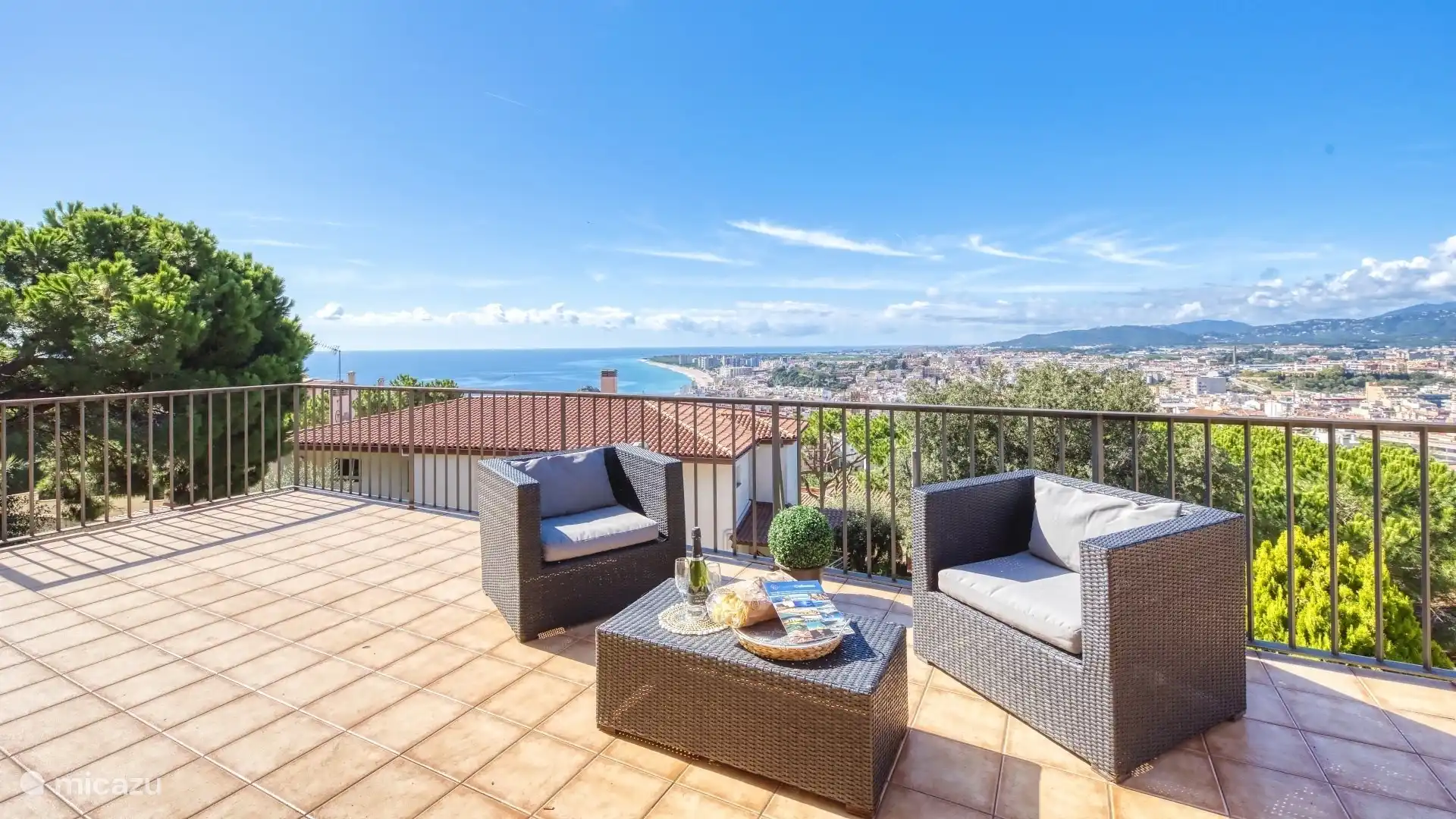 Prachtige villa met adembenemend uitzicht over Blanes en de Costa Brava!