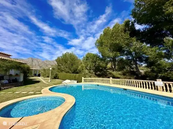 Communal swimming pool