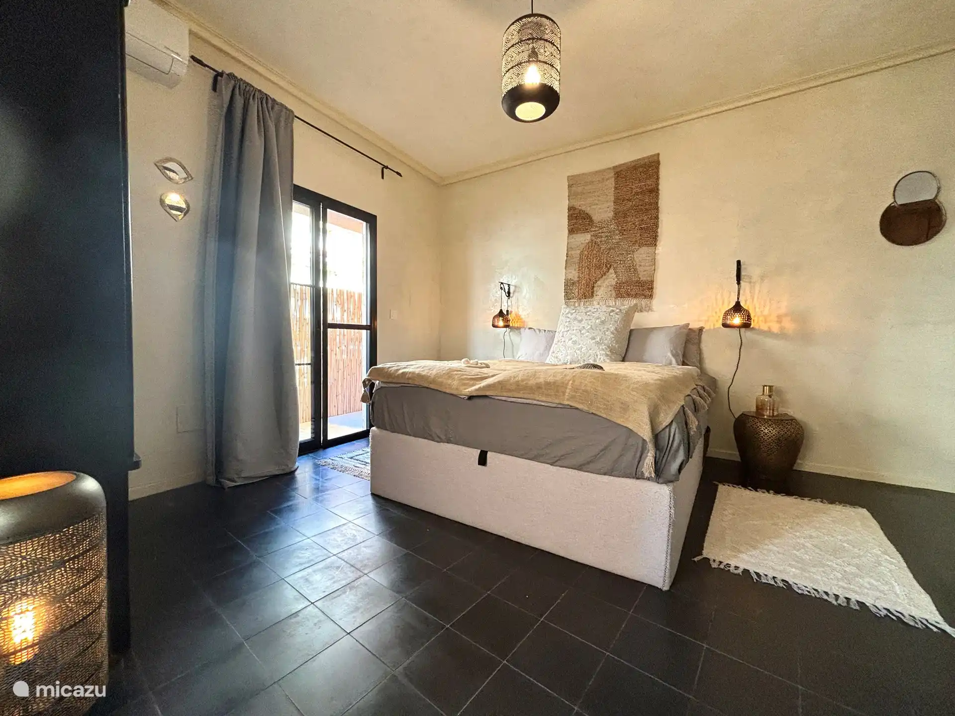 Schlafzimmer 1 (Hauptschlafzimmer)