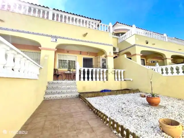 Casa Kim en España, Costa Blanca, Orihuela - casa paredada