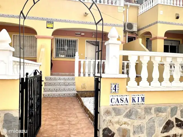 Casa Kim en España, Costa Blanca, Orihuela - casa paredada